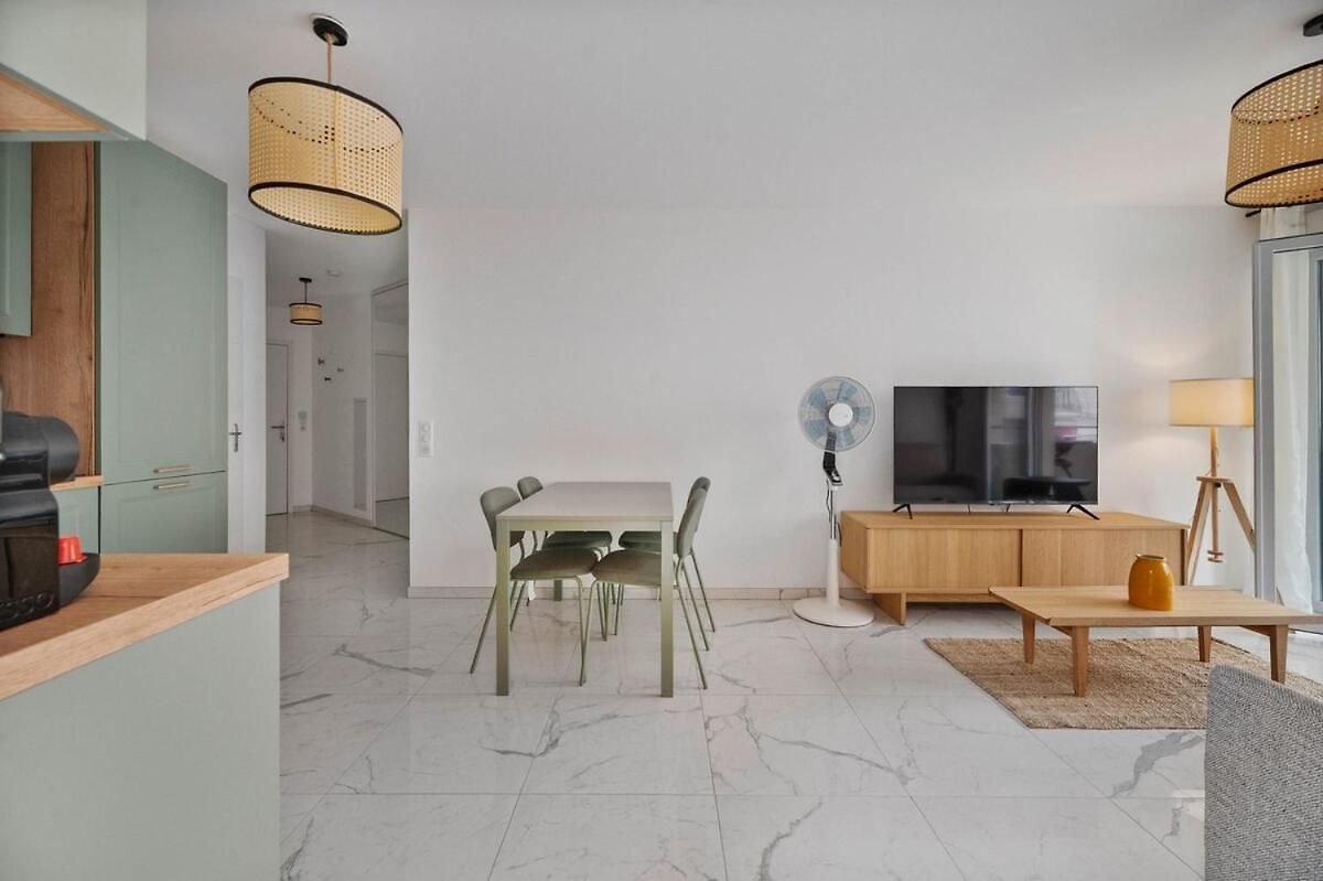 Apartment Avec Balcon-terrasse & Clim