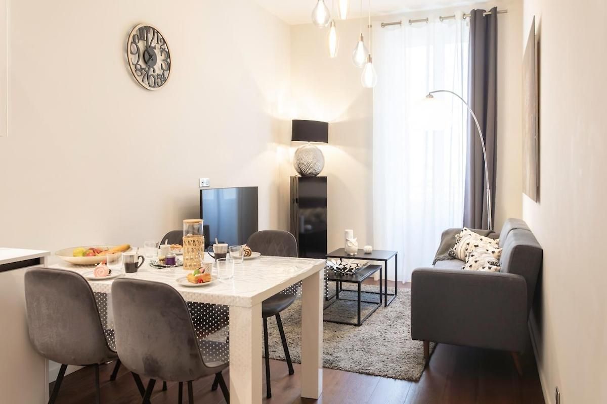 #60 Staywizus - Grimaldi 2bdr Near Beach,promenade Ac&wifi Nice