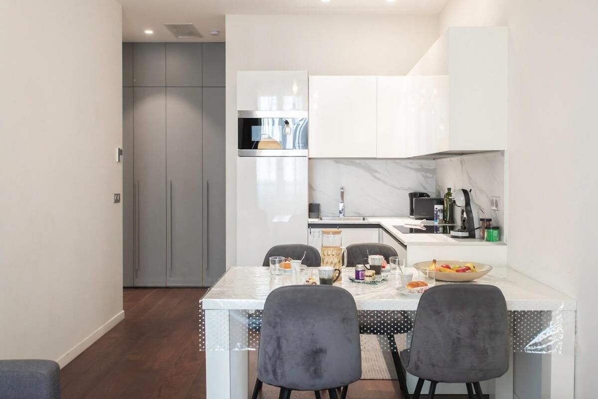 #60 Staywizus - Grimaldi 2bdr Near Beach,promenade Ac&wifi