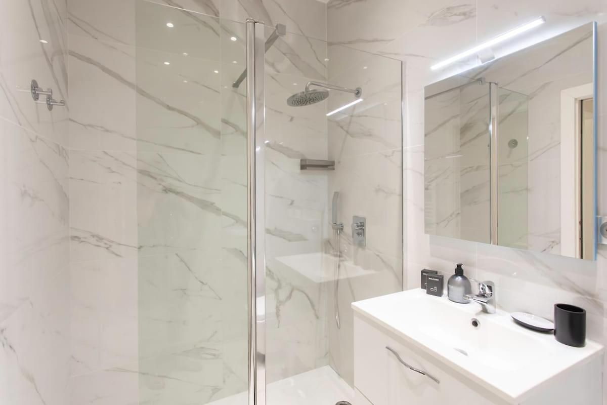 #60 Staywizus - Grimaldi 2bdr Near Beach,promenade Ac&wifi Appartement Nice