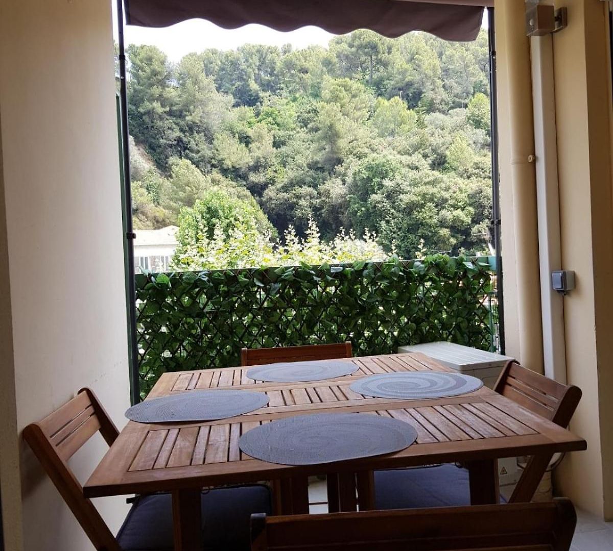 Appartement Neuf Près De La *