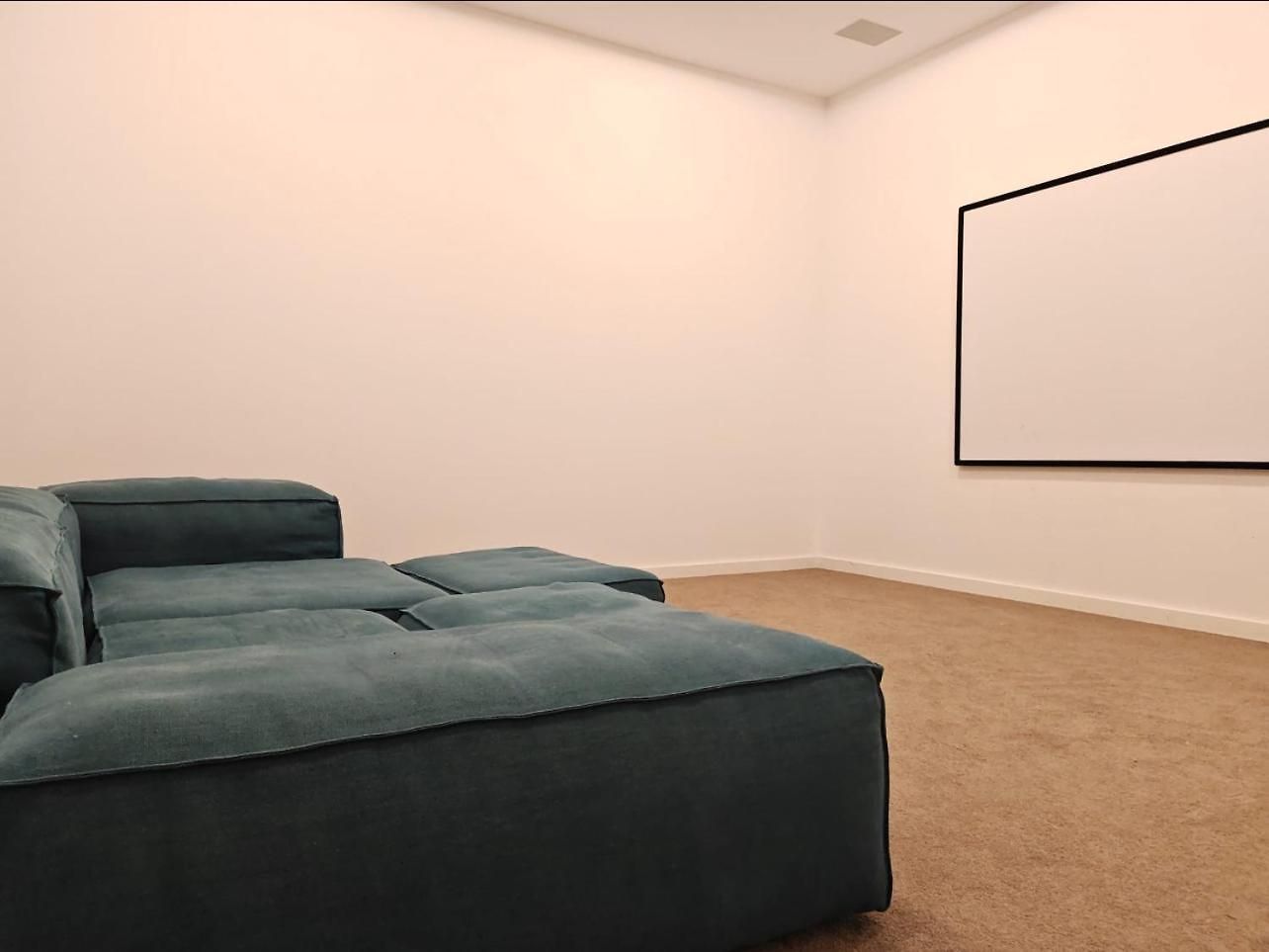 Villa Contemporary With Sea View, Infinity Swimming Pool, Gym , Cinema Room,lift *