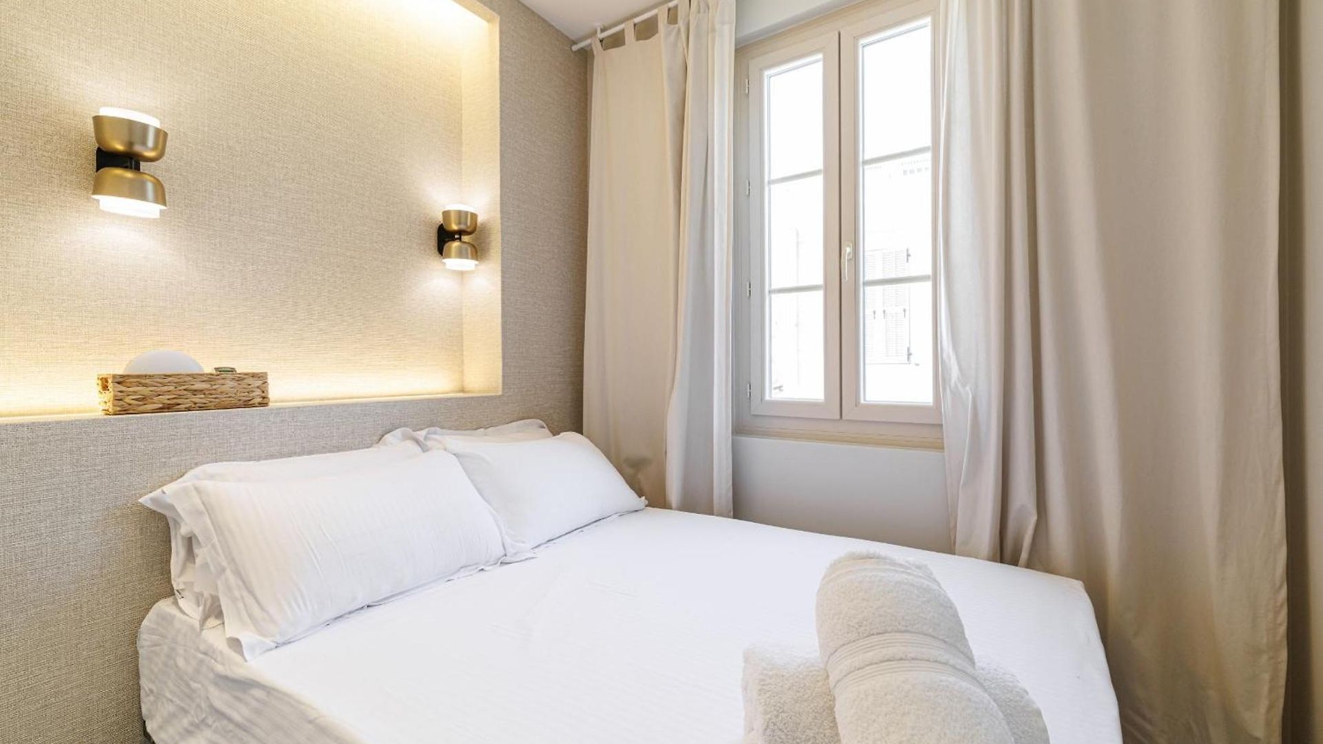 Wide Open Sky Terrace 1 Bdr *