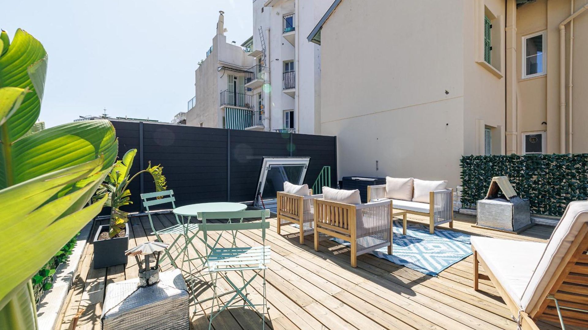 Wide Open Sky Terrace 1 Bdr
