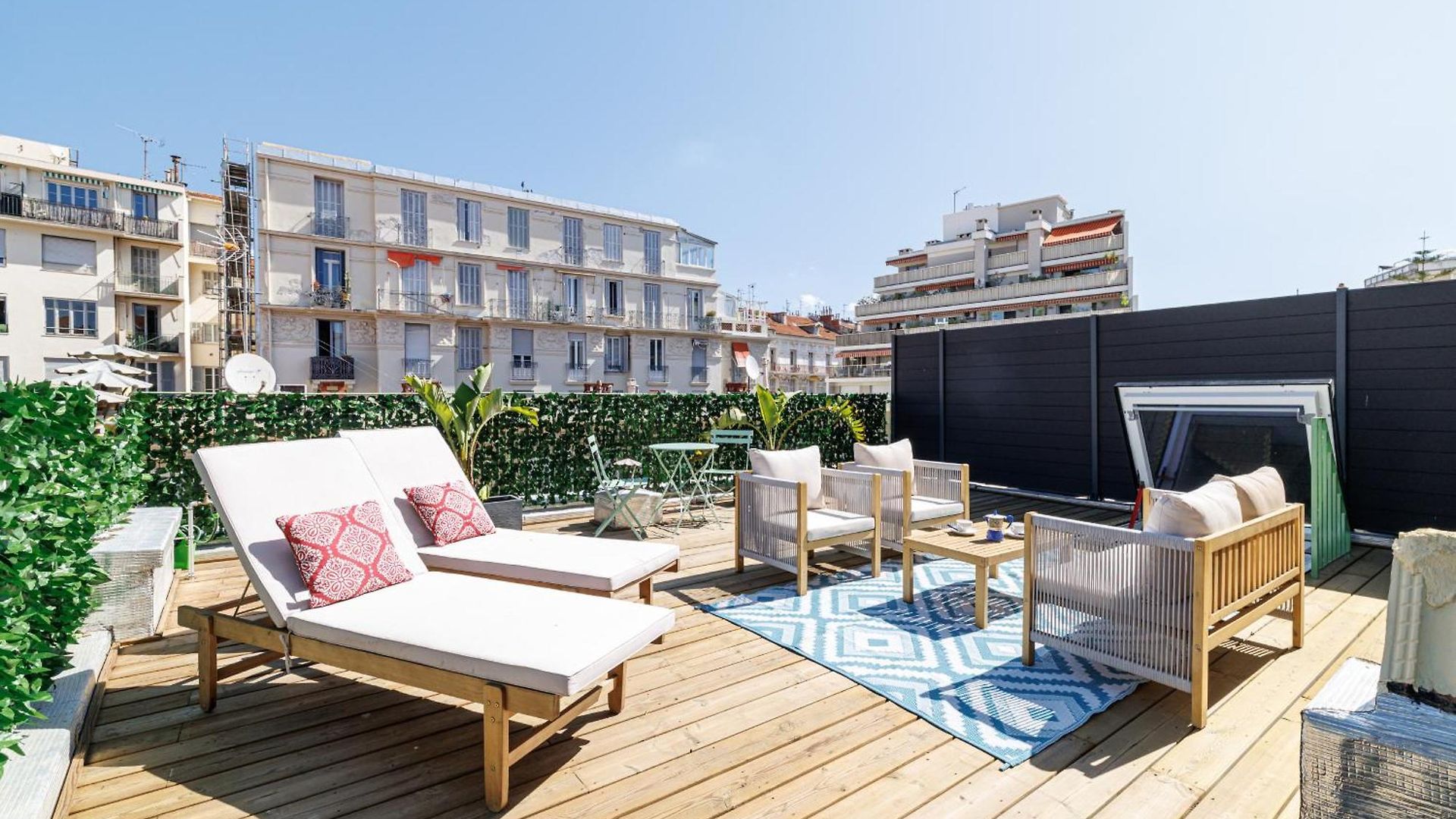Wide Open Sky Terrace 1 Bdr Nice