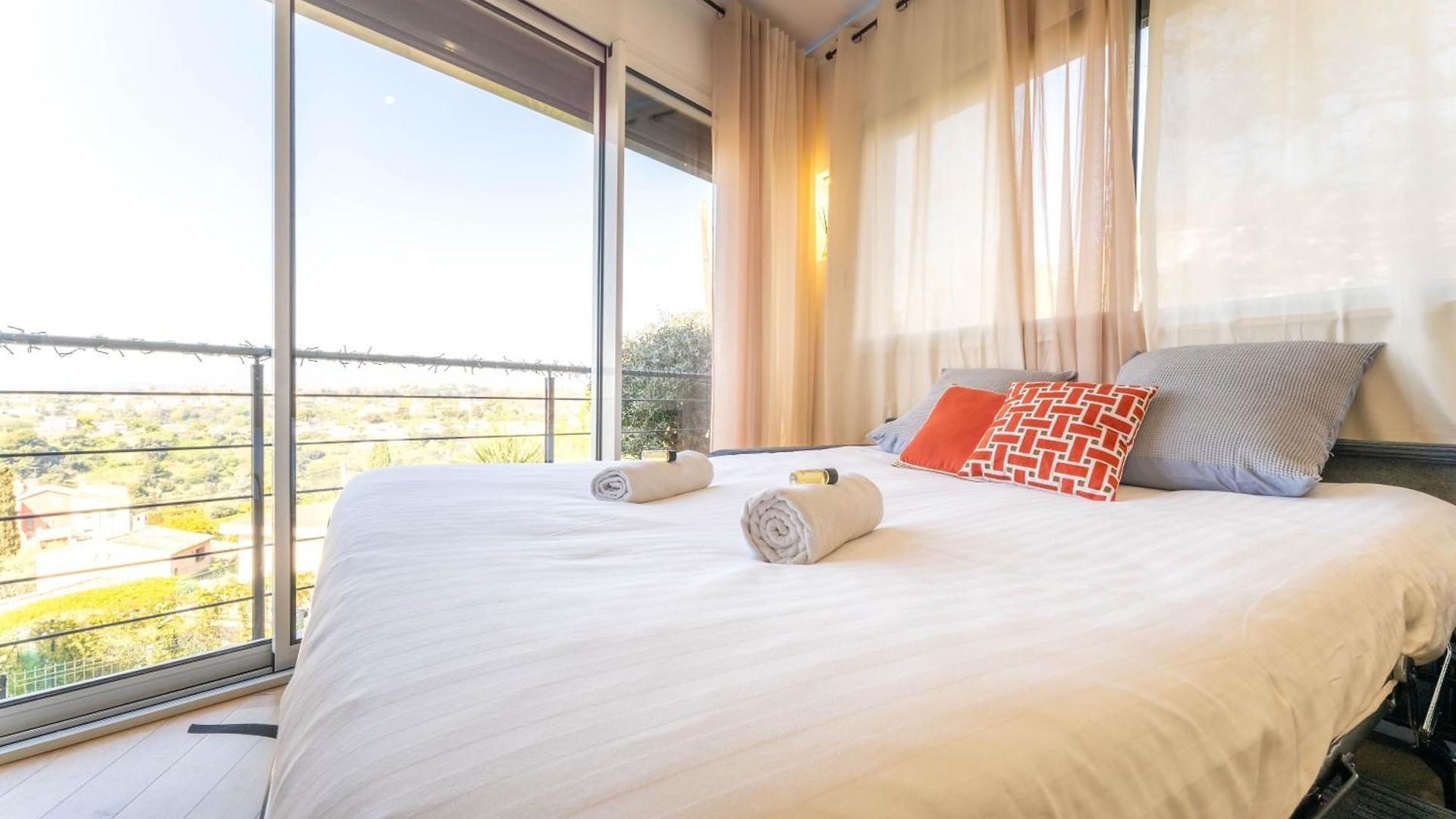 Appartement Magnifique Avec Piscine Et Jardin Nice