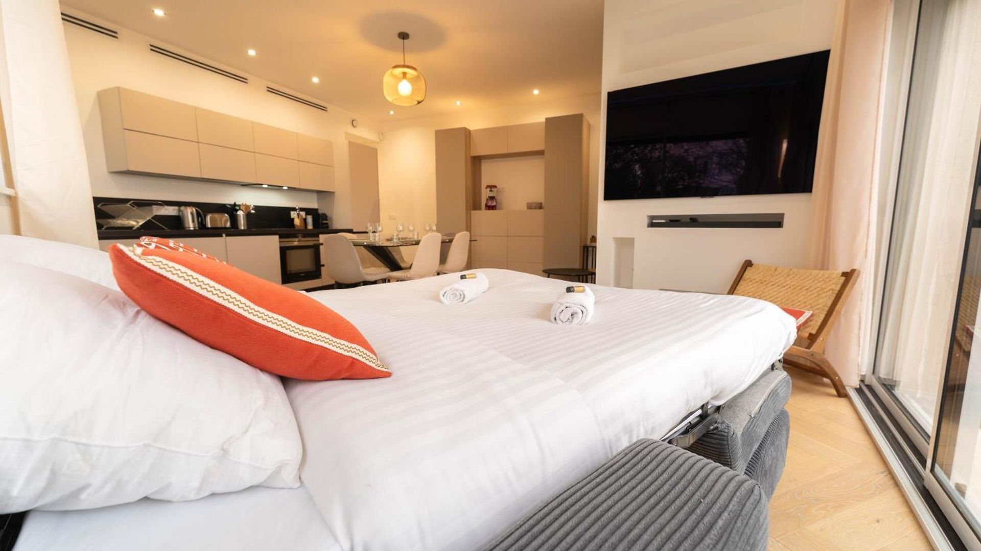 Magnifique Avec Piscine Et Jardin Appartement *