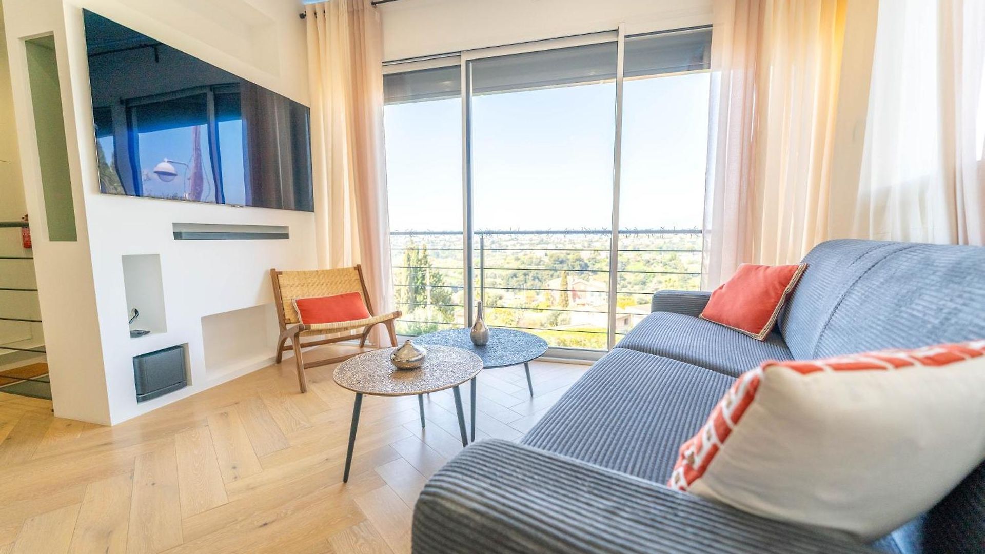 Appartement Magnifique Avec Piscine Et Jardin Nice