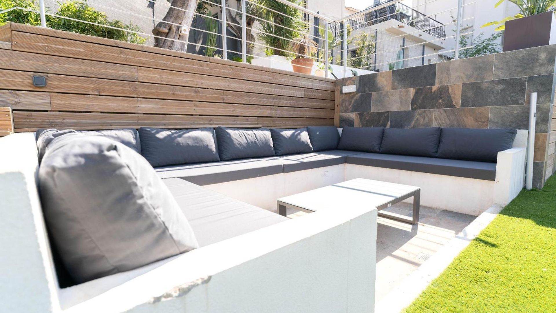 Magnifique Avec Piscine Et Jardin