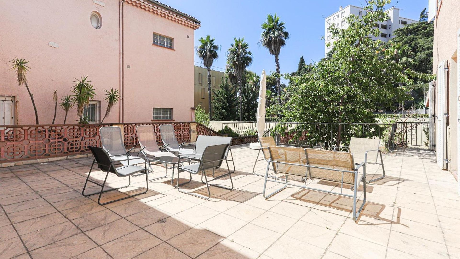 Sàvega - Climatisé Et Proche Appartement Nice
