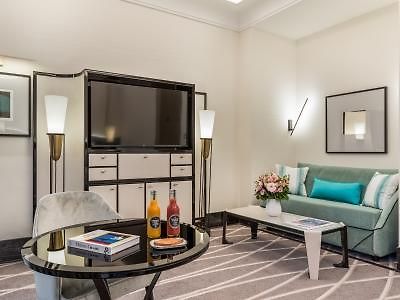 B4 Park Hotel 4*