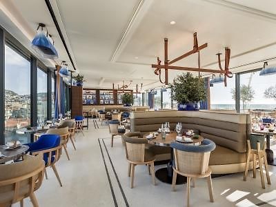 B4 Park Hotel 4*