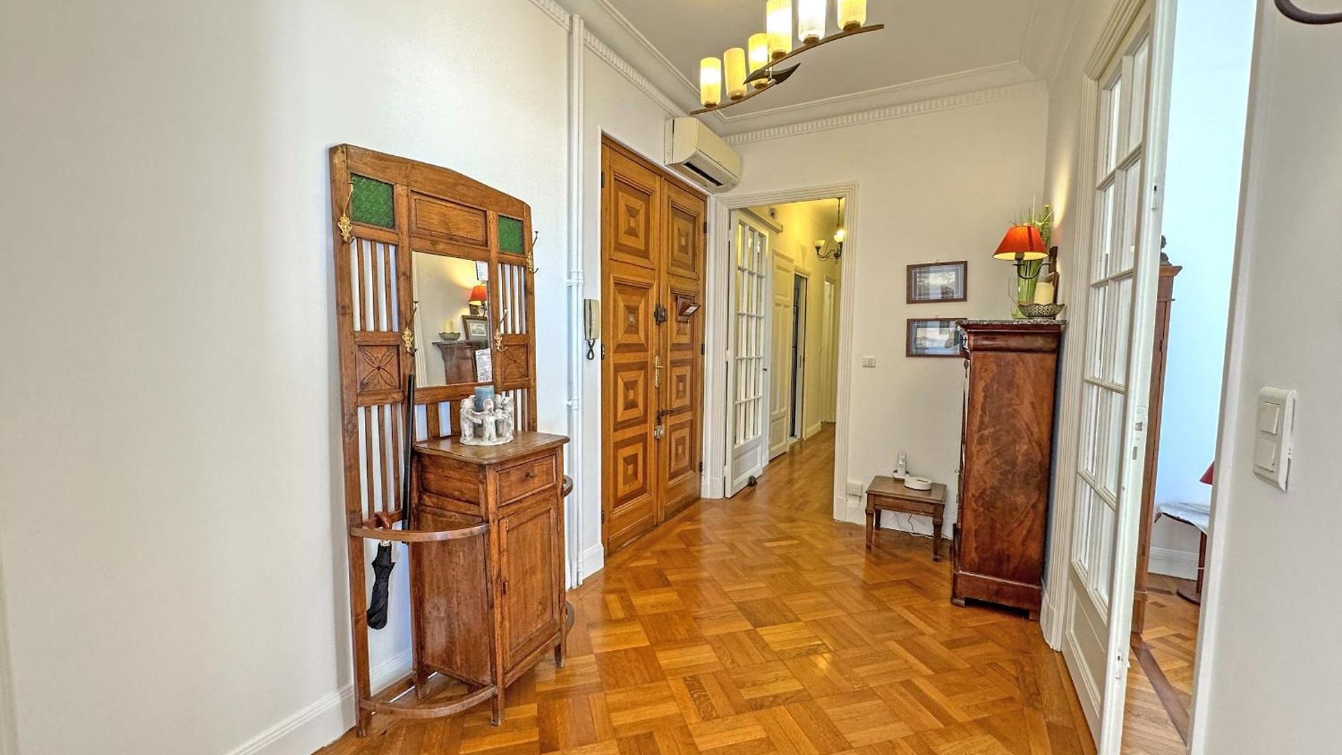 Belle Epoque Azur Promenade Appartement *