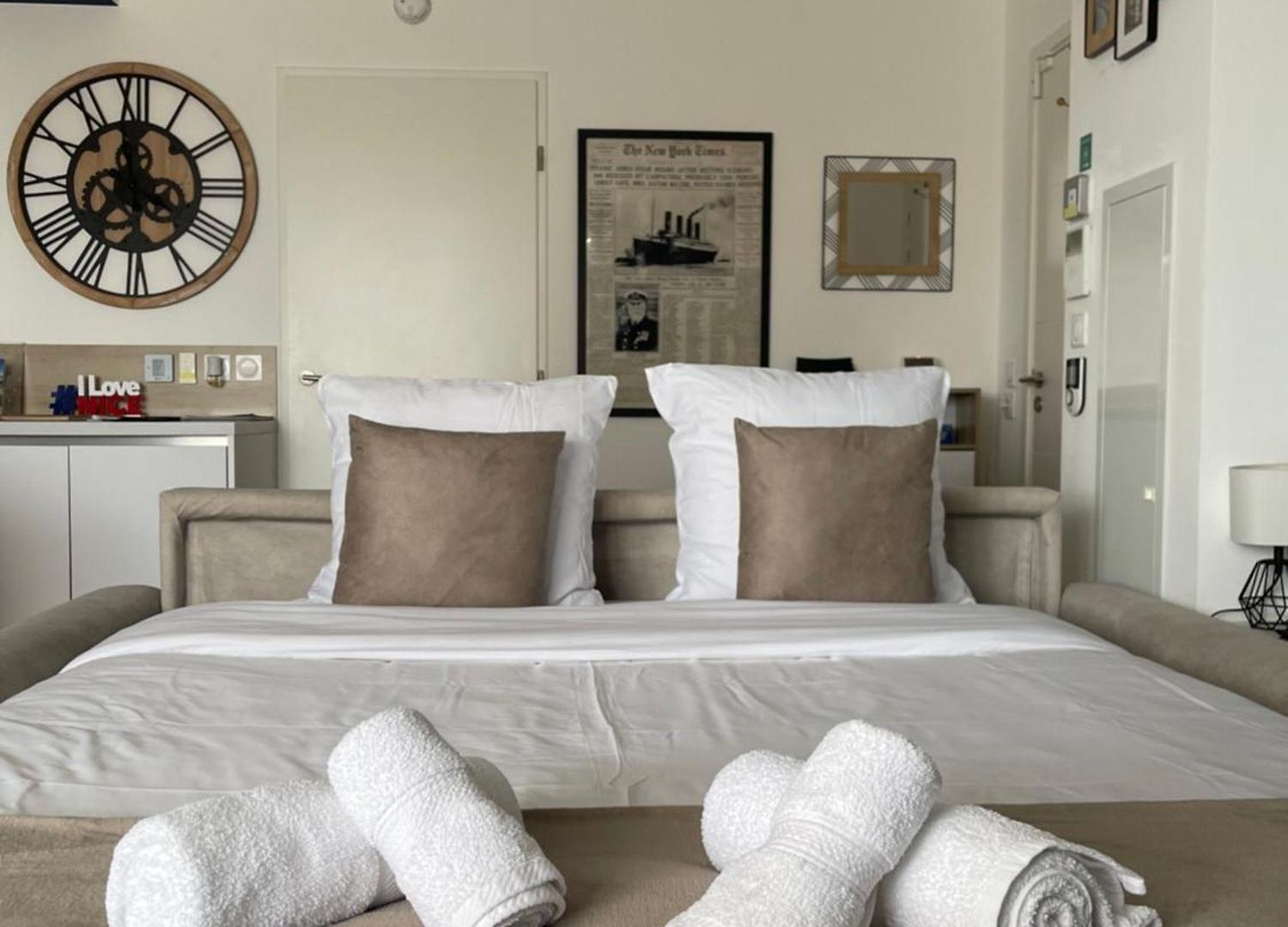 Q&r Renting - Luxueux Et Design- Parking Ac Appartement *