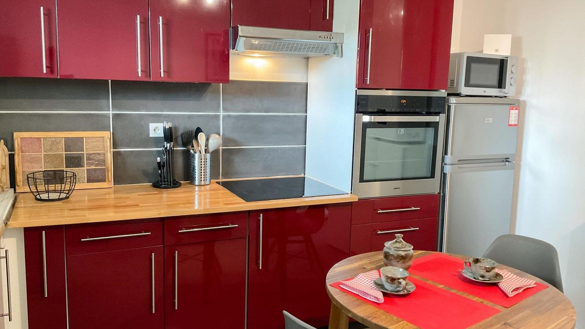 La Prom 2 - A Two Bedroom With A Sea View Apartment *