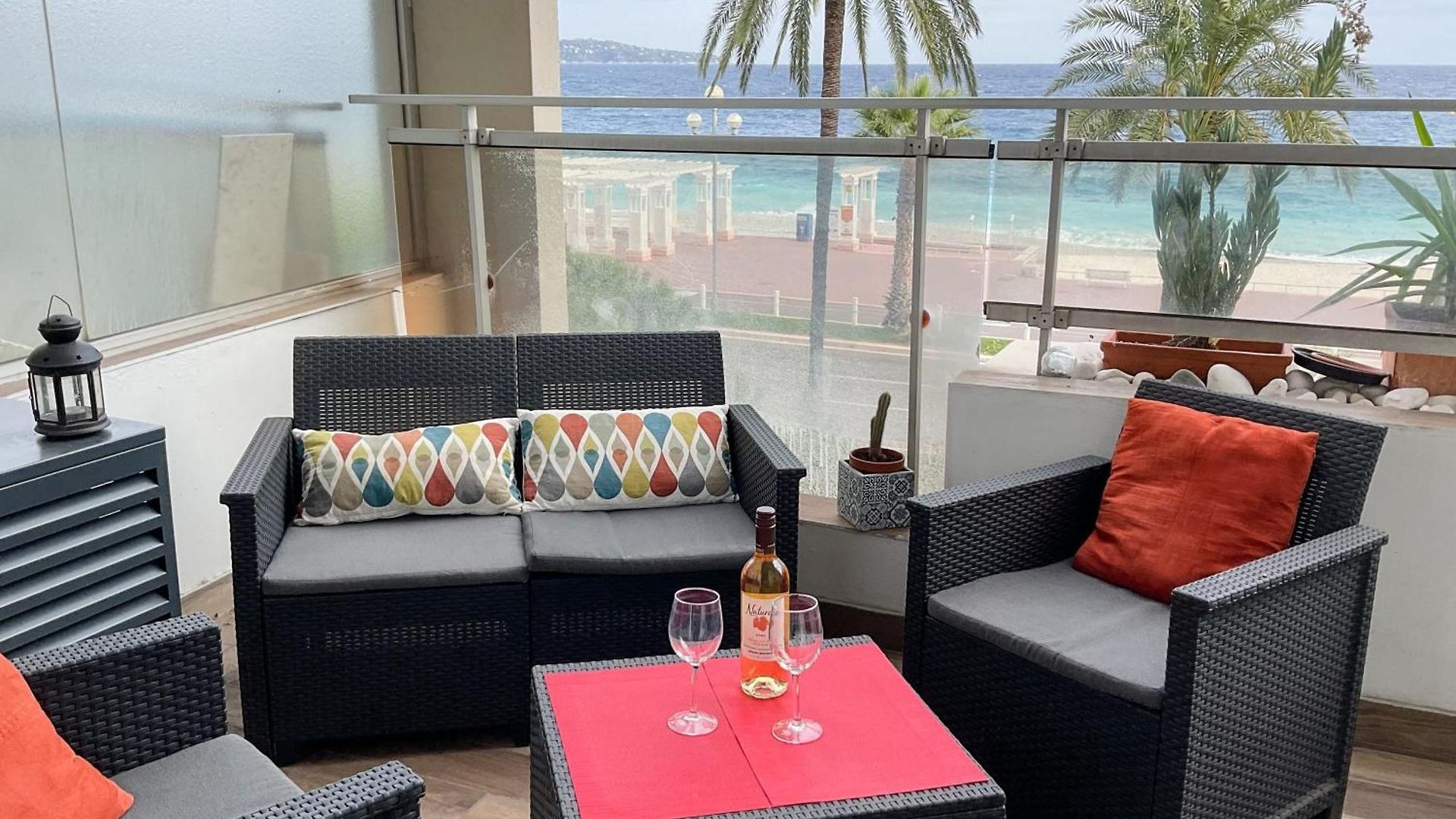 La Prom 2 - A Two Bedroom With A Sea View Apartment *