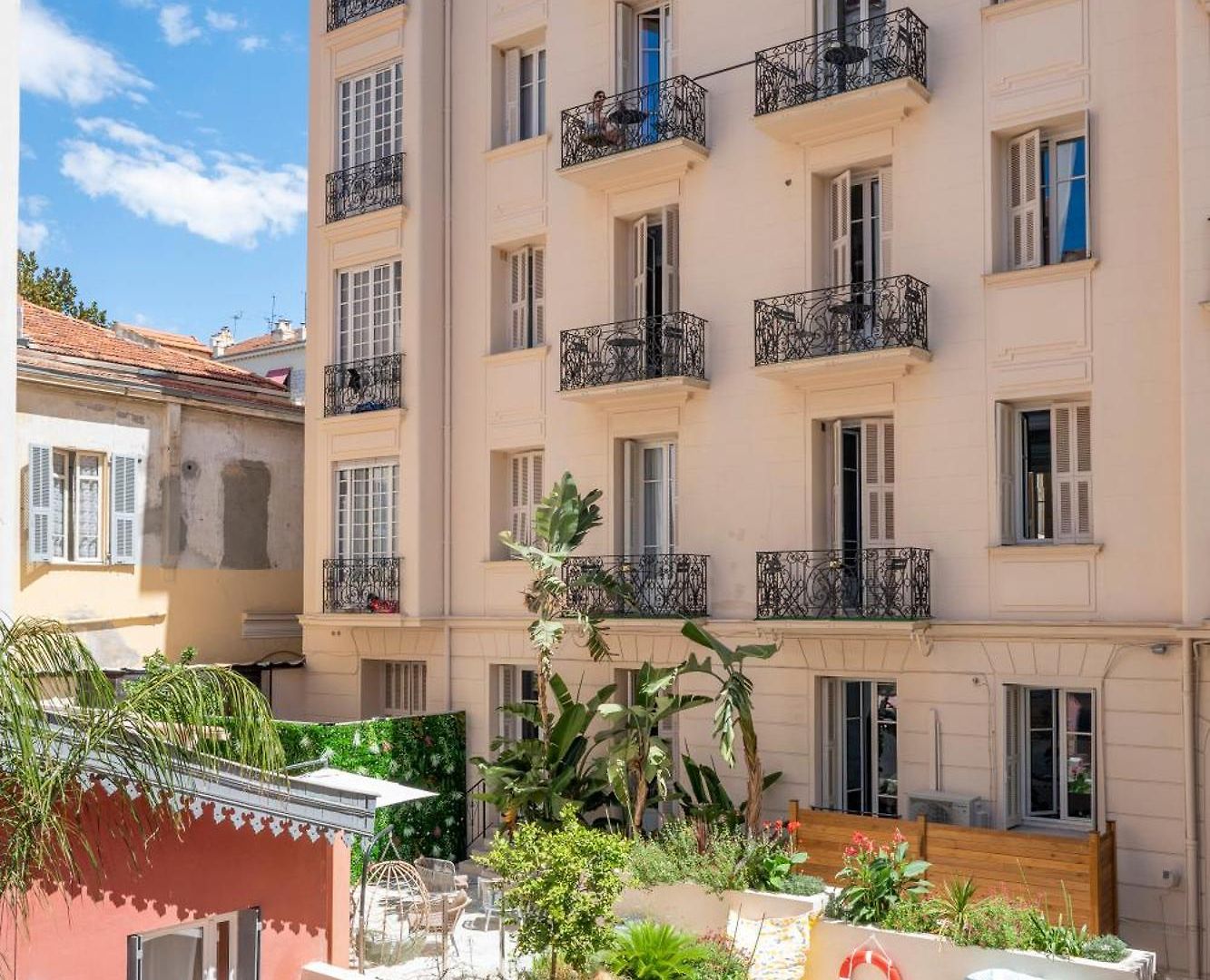 Excelsior Centre Hotel 4*