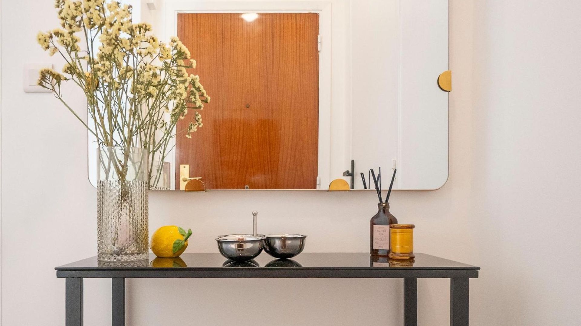 Appartement Superbe 2 Pièces Contemporain Au Cœur De Nice