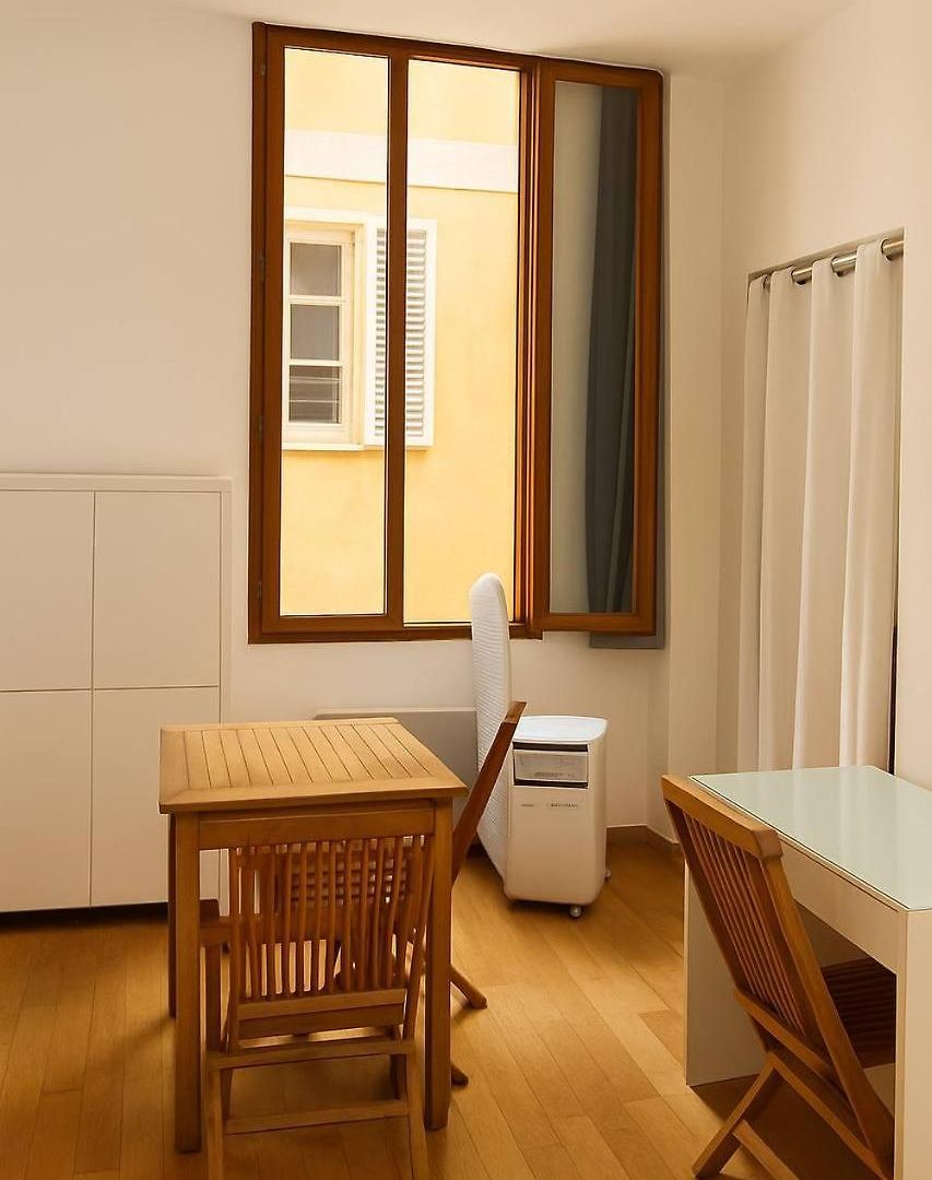 Rénové Et Cosy, Vieux Nice, Place Iconique Appartement Nice