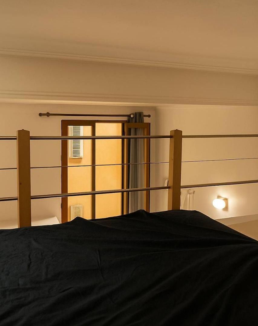 Appartement Rénové Et Cosy, Vieux Nice, Place Iconique