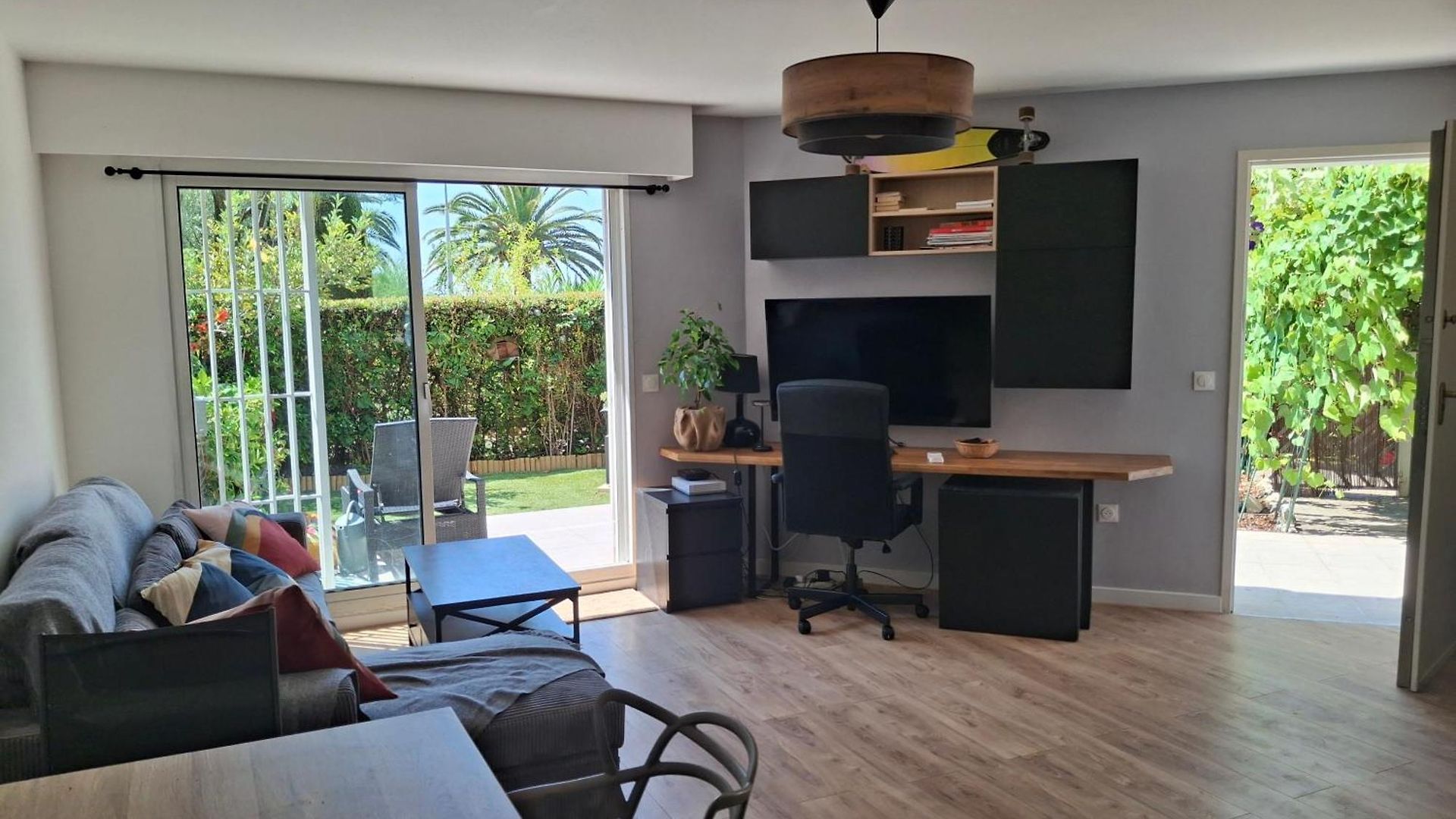 Lovely With Private Garden And A Swimming-pool * Nice