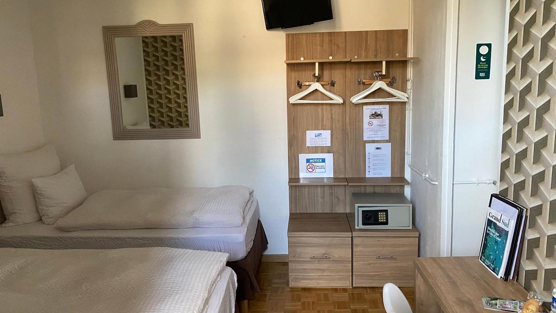 Hotel Logis Victorine Nice