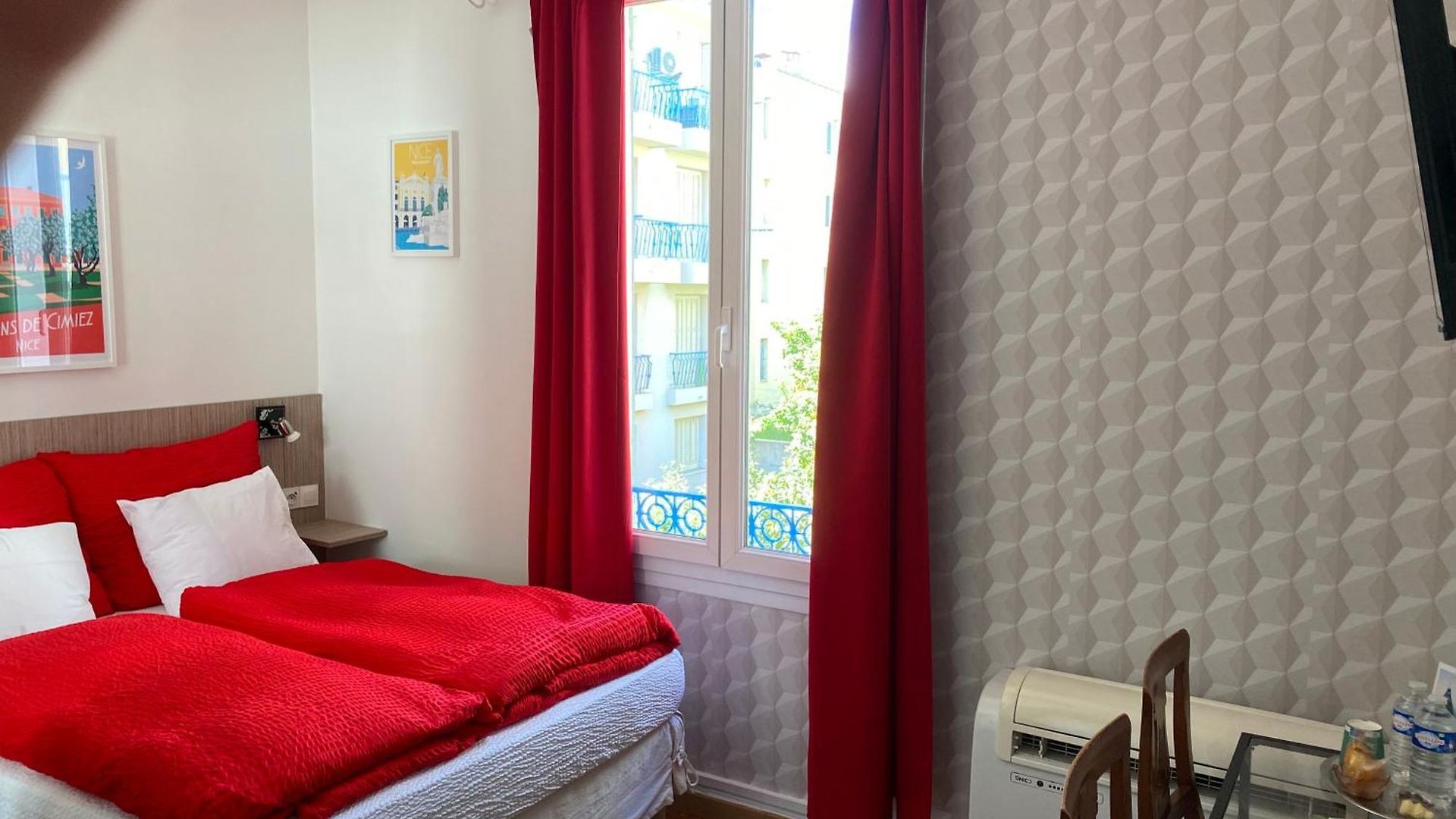 Hotel Logis Victorine Nice