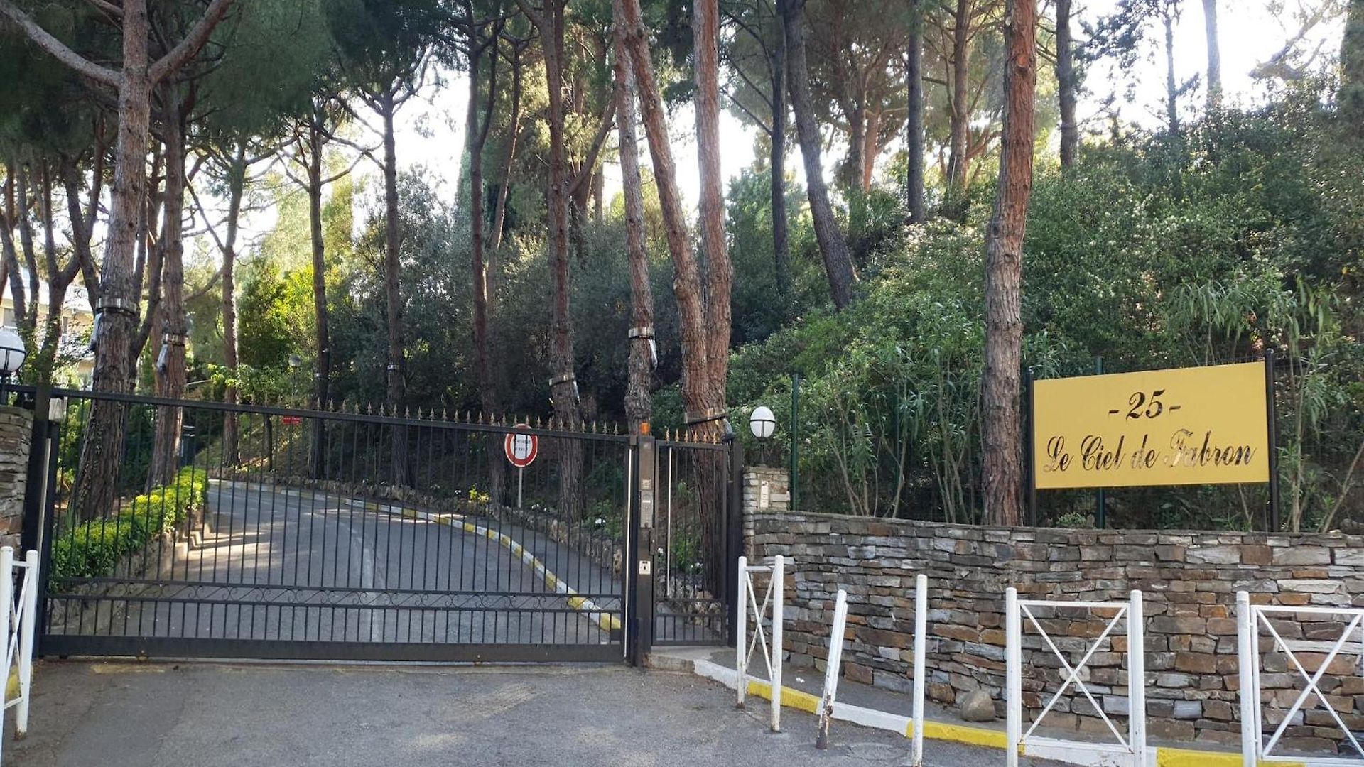 In With Sea Views Villa Nice
