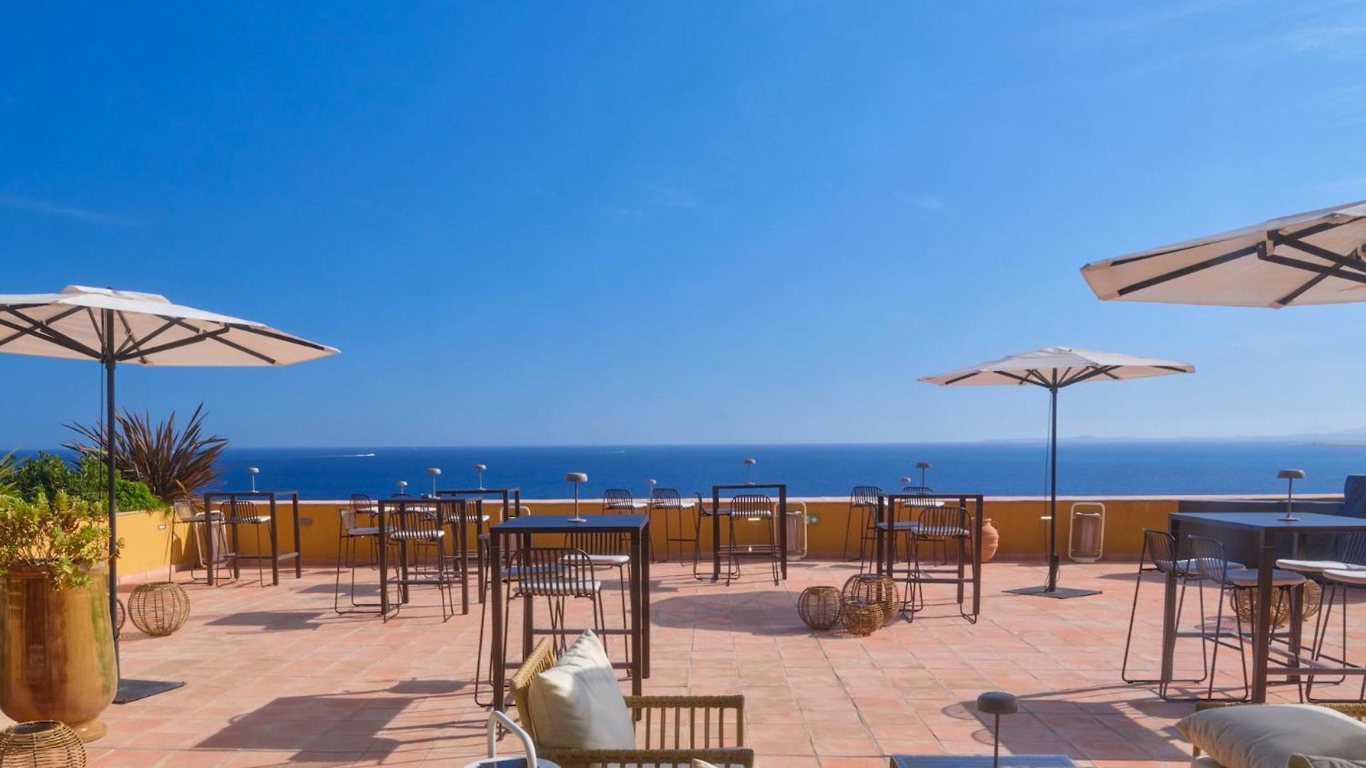 Hotel La Pérouse Baie Des Anges 4*