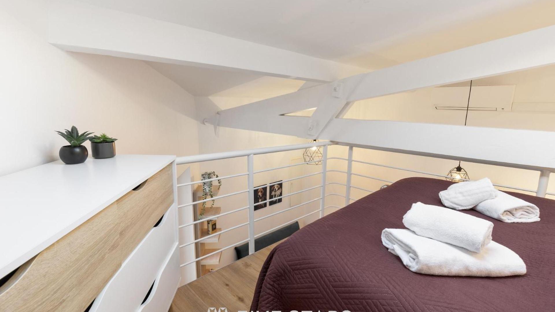 Fleur Fshh Apartment *