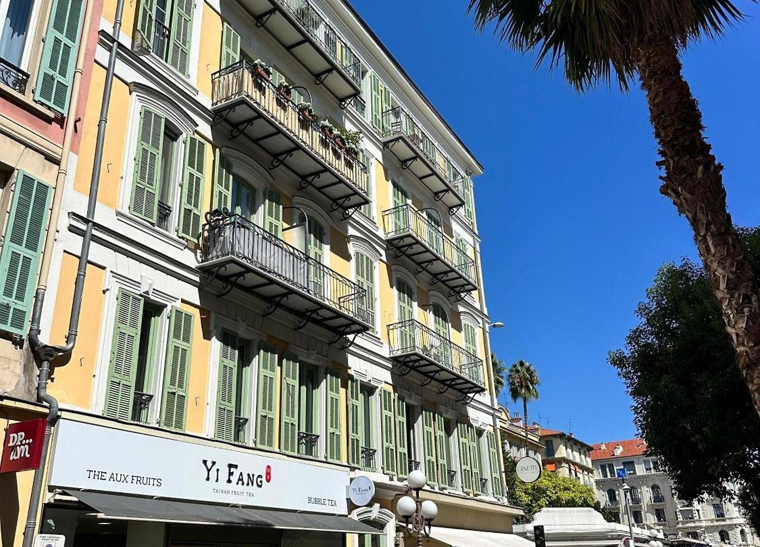 Appartement New! Remodeled & Spacious 4 Bedroom - 3 Bath - Heart Of - Ac In - With A Large Elevator
