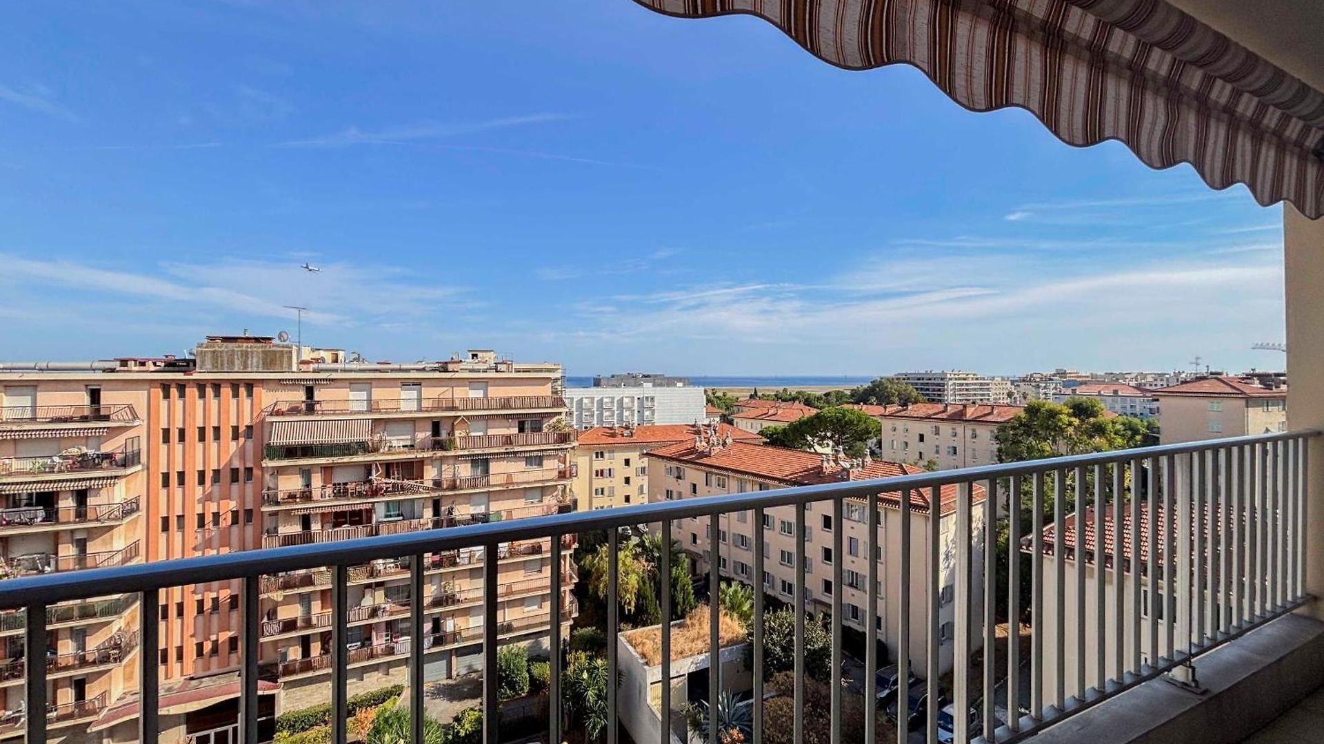 Apartment Douceur Azureenne - Wifi, Parking, Vue Mer, 4pers *