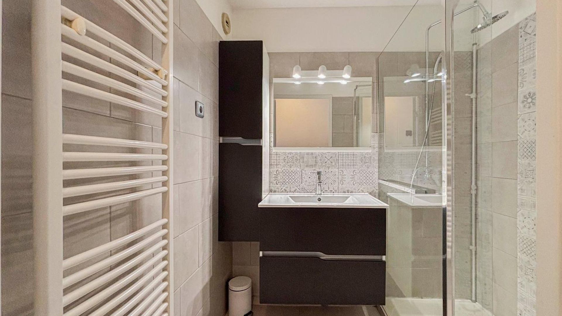 Apartment Douceur Azureenne - Wifi, Parking, Vue Mer, 4pers