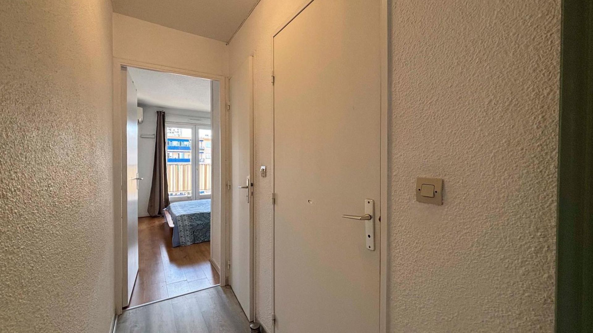 Apartment Douceur Azureenne - Wifi, Parking, Vue Mer, 4pers Nice