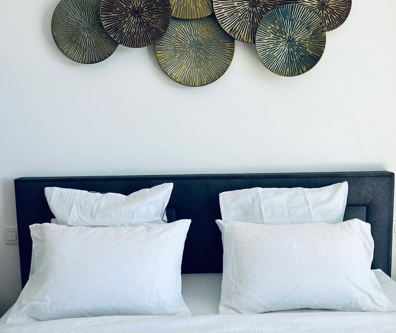 Villa Contemporary With Sea View, Infinity Swimming Pool, Gym , Cinema Room,lift *