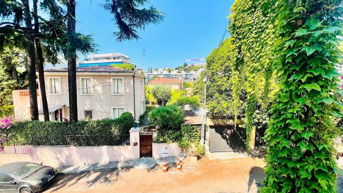 Apartment Sublime 2 Bedroom Spacious And Bright Ac Private Parking