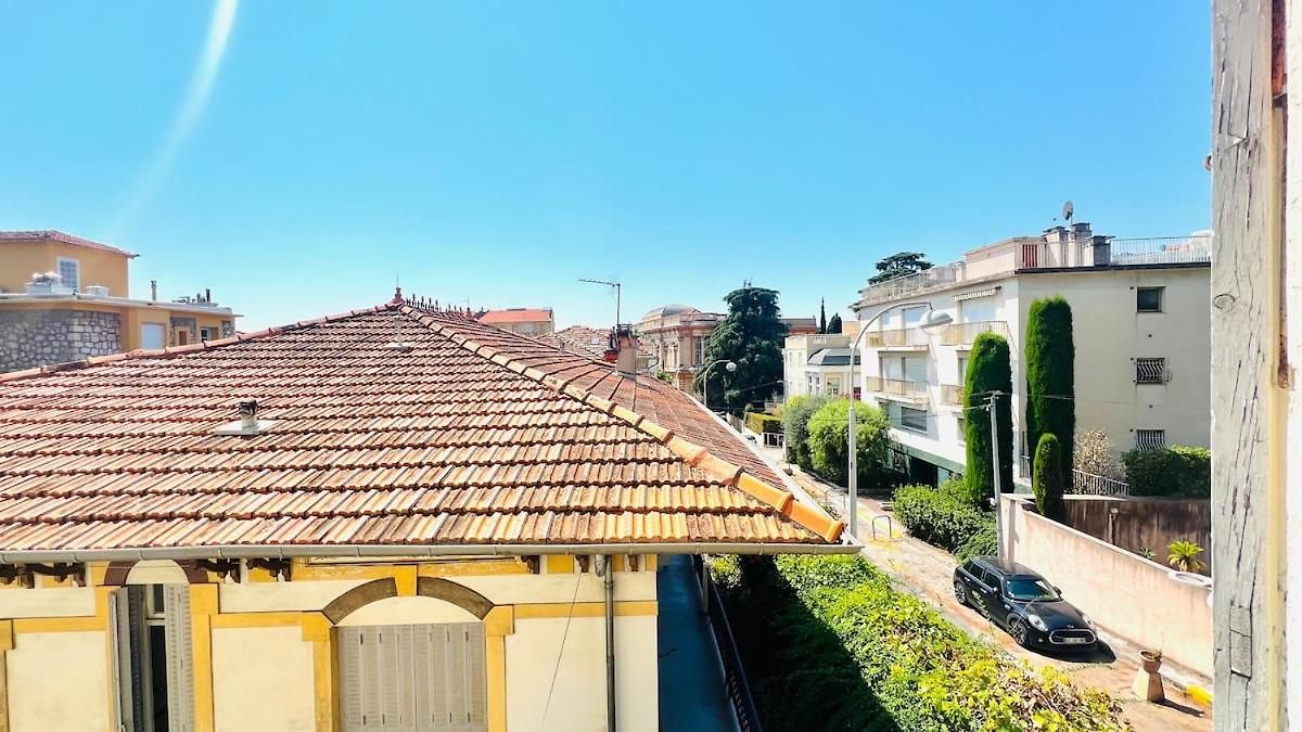 Sublime 2 Bedroom Spacious And Bright Ac Private Parking