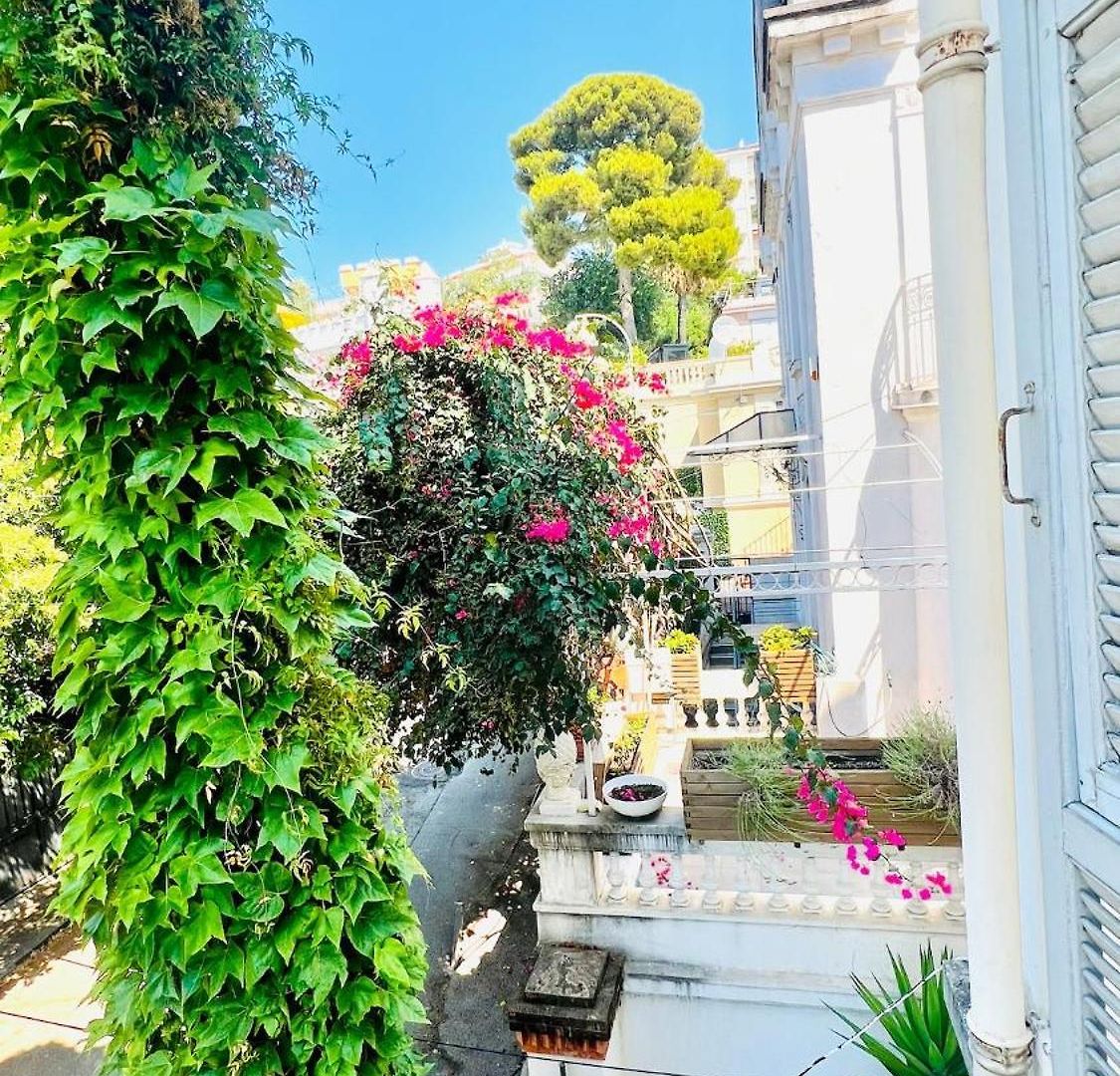 Sublime 2 Bedroom Spacious And Bright Ac Private Parking Apartment Nice