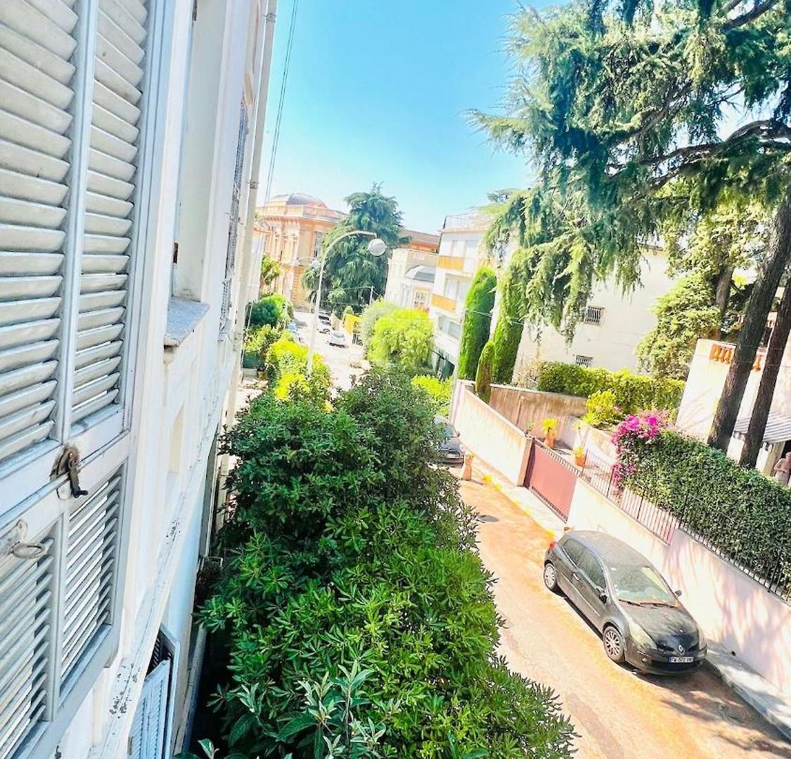 Apartment Sublime 2 Bedroom Spacious And Bright Ac Private Parking *