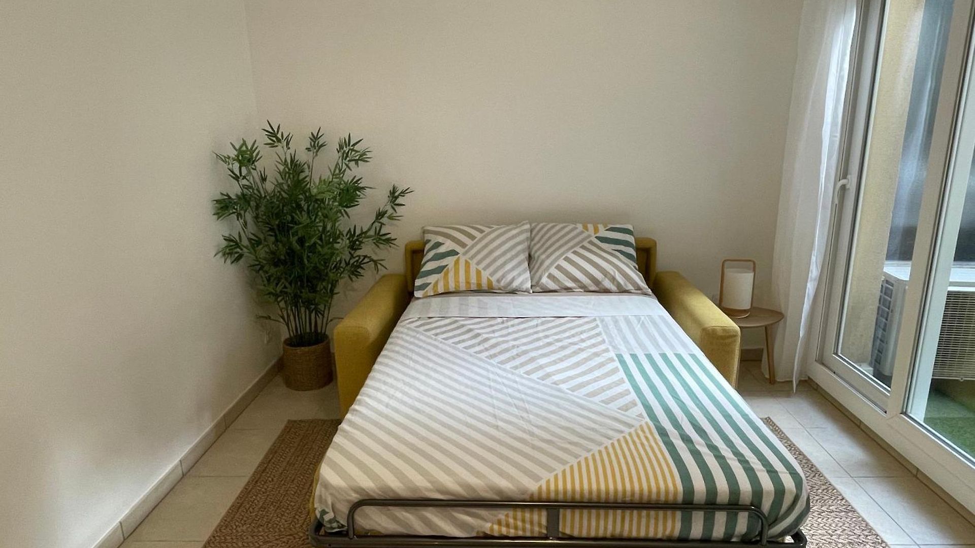 Appartement Joli Climatisé Avec Terrasse Au Calme Nice