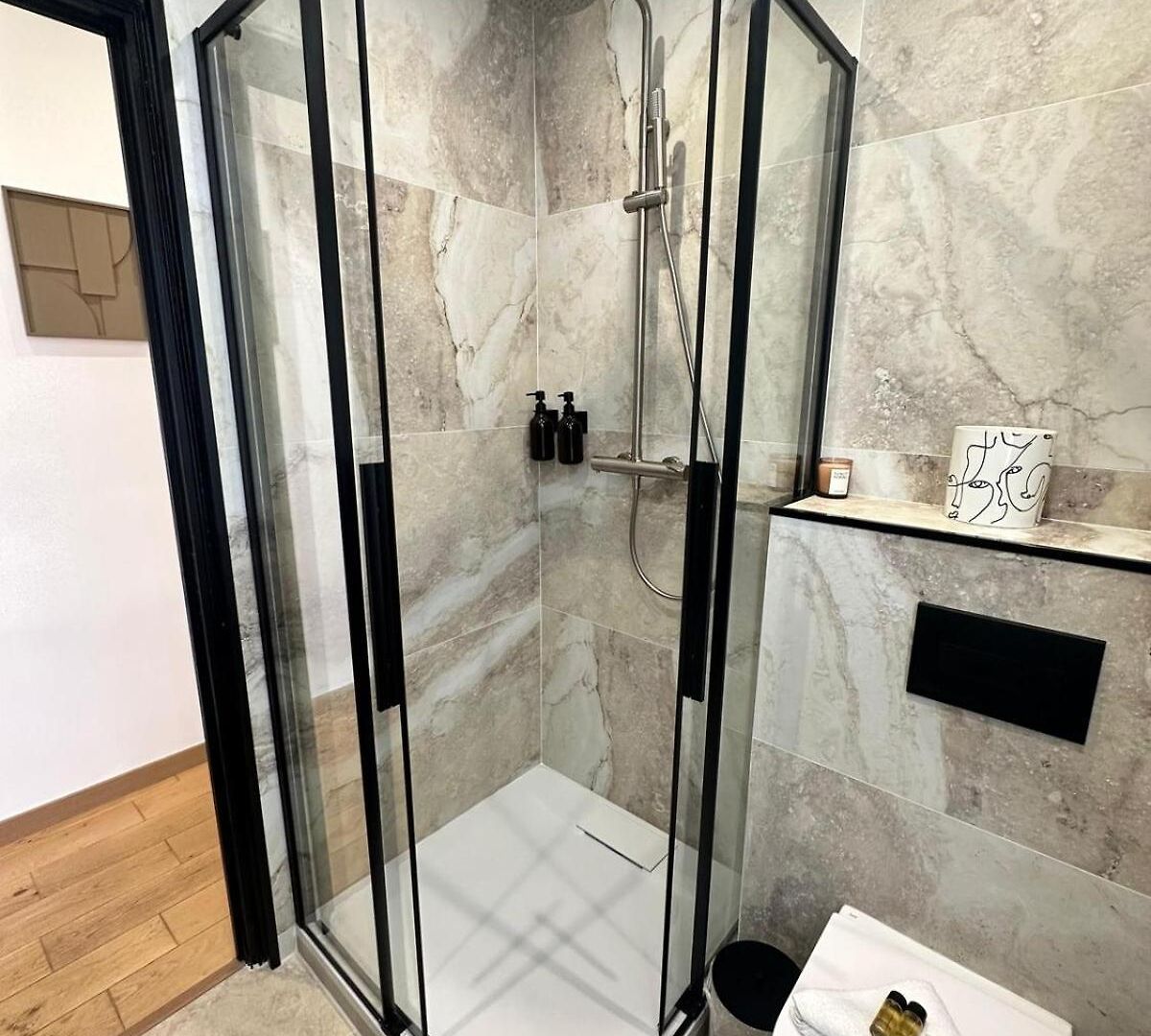 Chic Et Confort- Nice- 3 à 5 Personnes Appartement