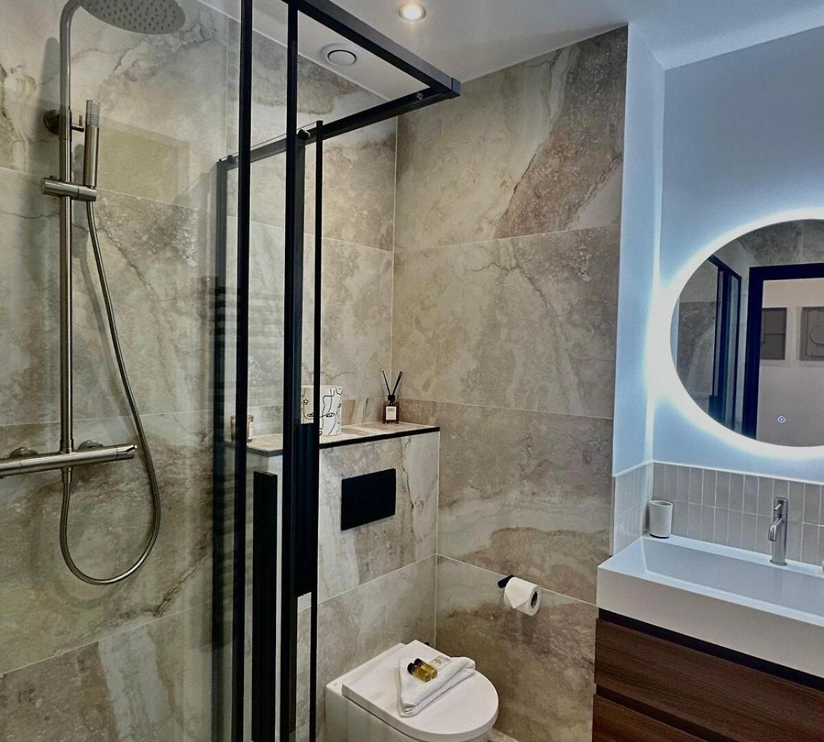 Appartement Chic Et Confort- Nice- 3 à 5 Personnes *