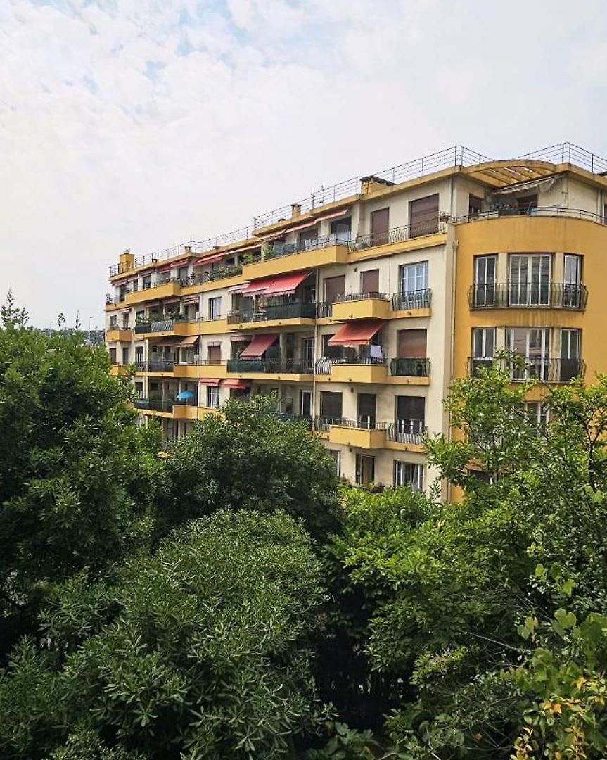 Spacious In Cimiez Apartment