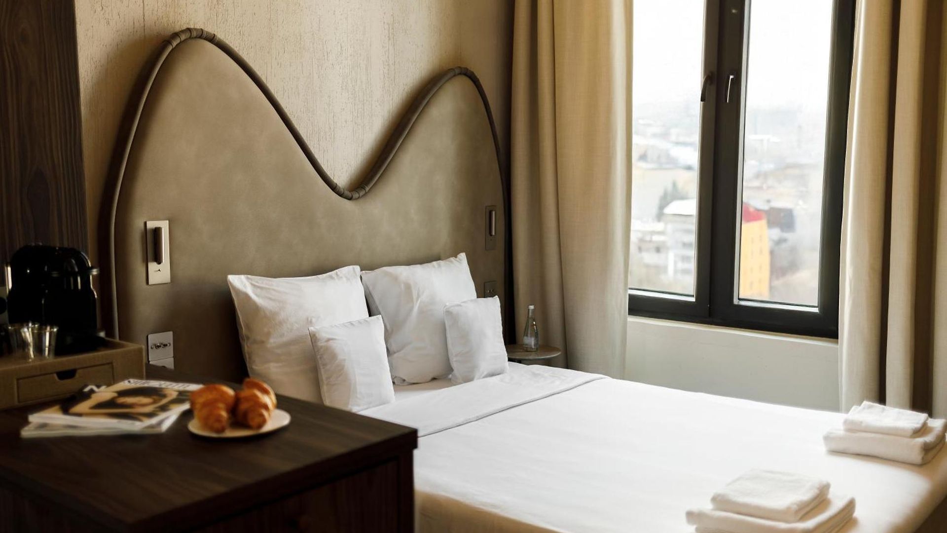 Hotel Notre Dame - Self Check-in