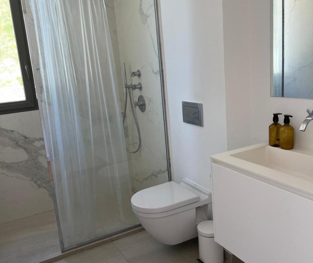 Contemporary With Sea View, Infinity Swimming Pool, Gym , Cinema Room,lift Villa Nice
