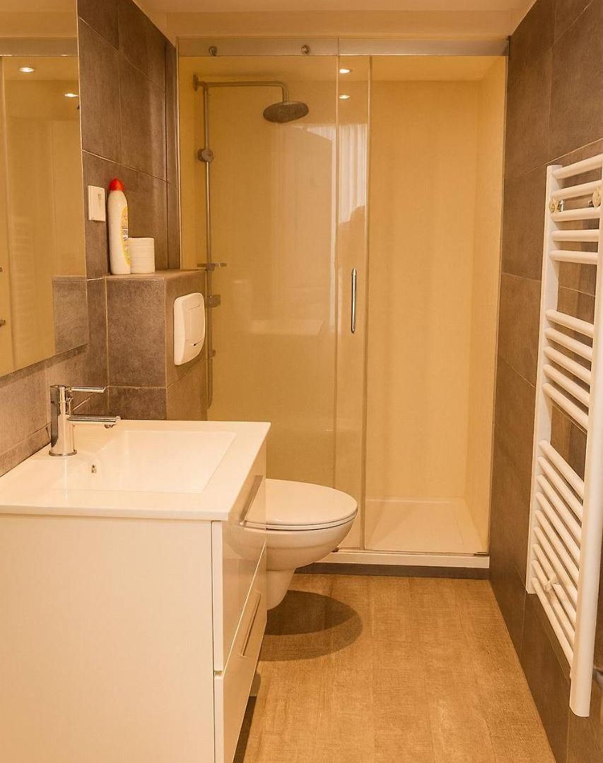 Duluxe Moderne, En Plein Centre-ville, Centre Appartement *
