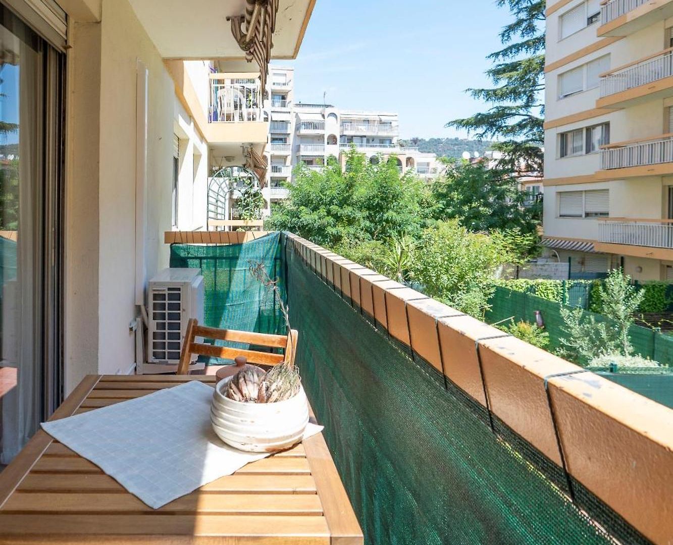 Superbe 2 Pièces Contemporain Au Cœur De Nice