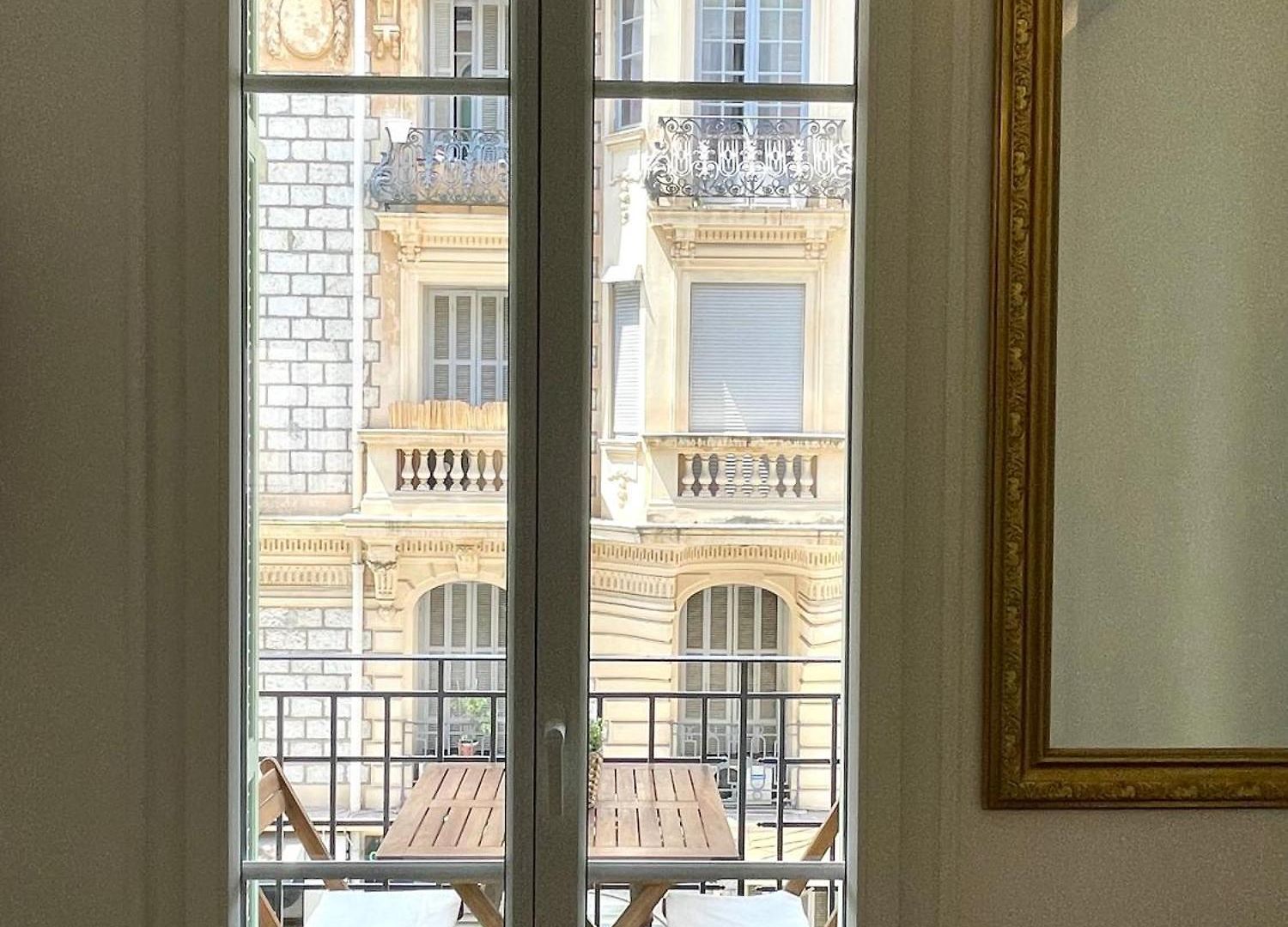 2 Pièces Avec Balcon * Nice