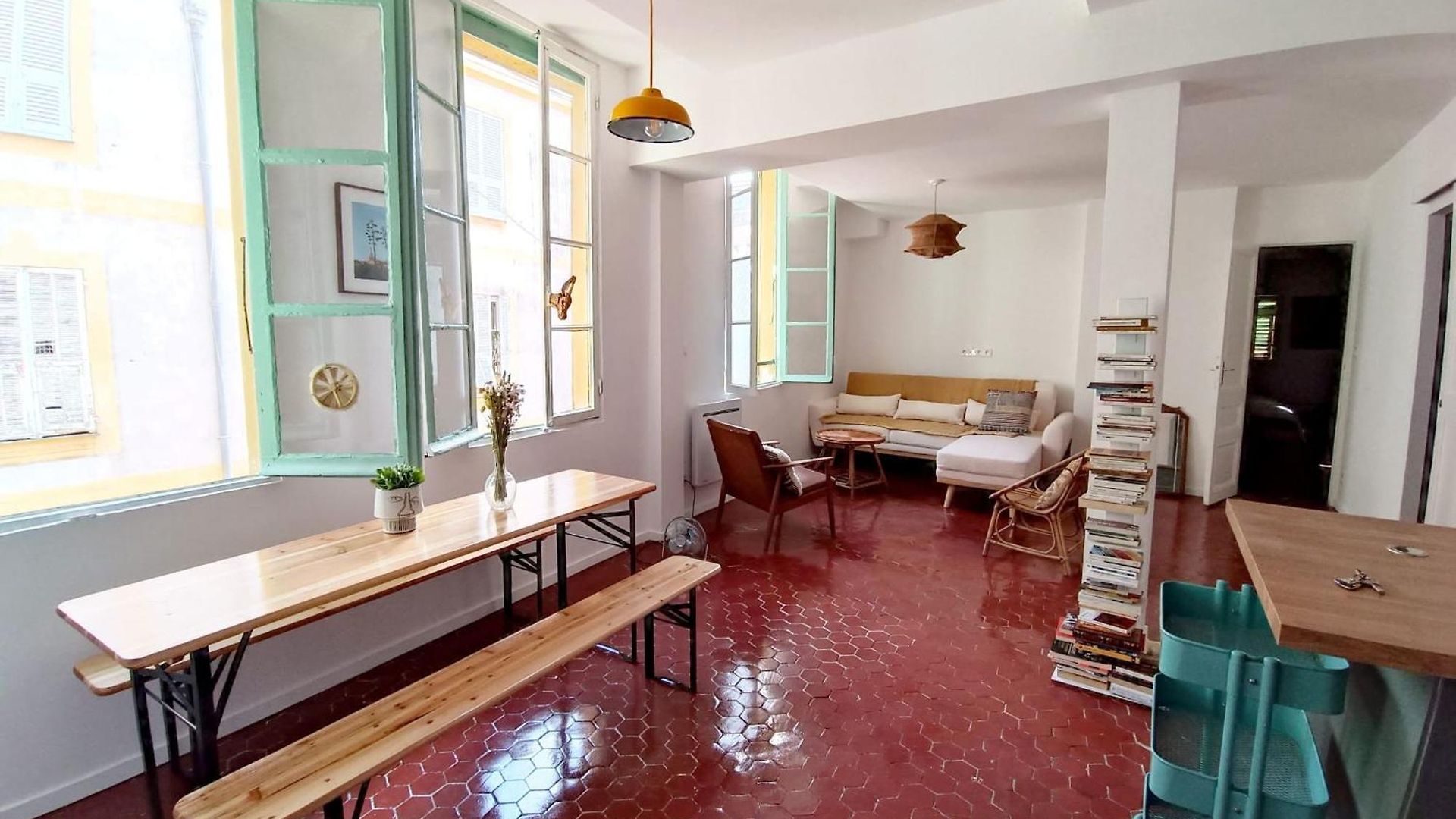 Charming In With Balcony Apartment Nice