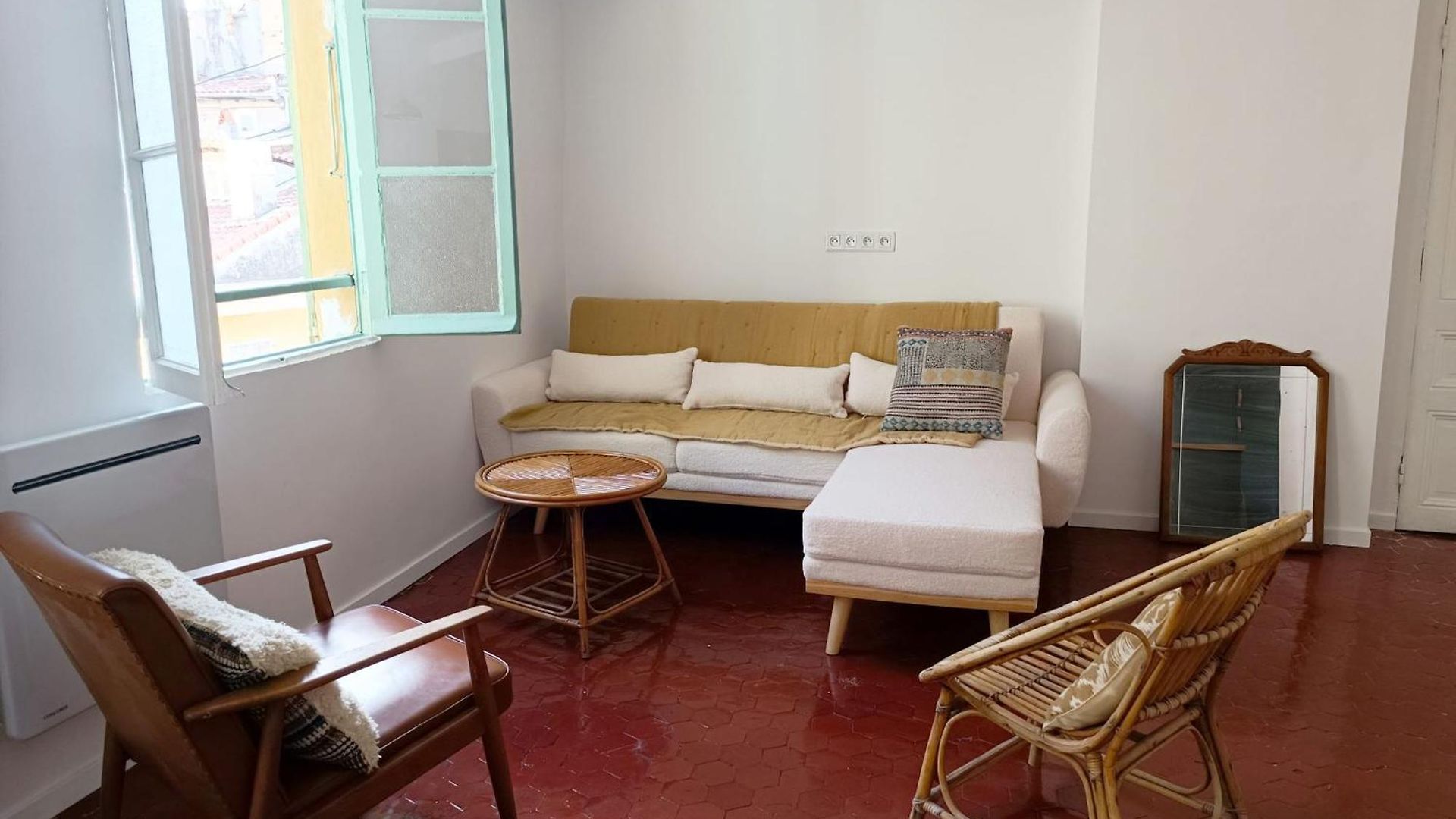 Apartment Charming In With Balcony Nice